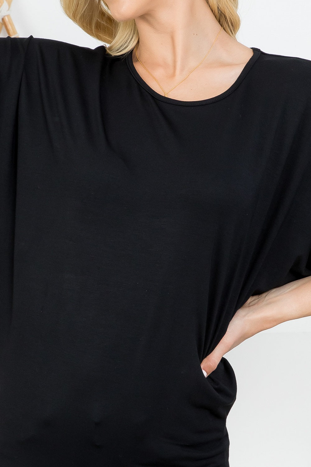 Short sleeve round neck dolman top black