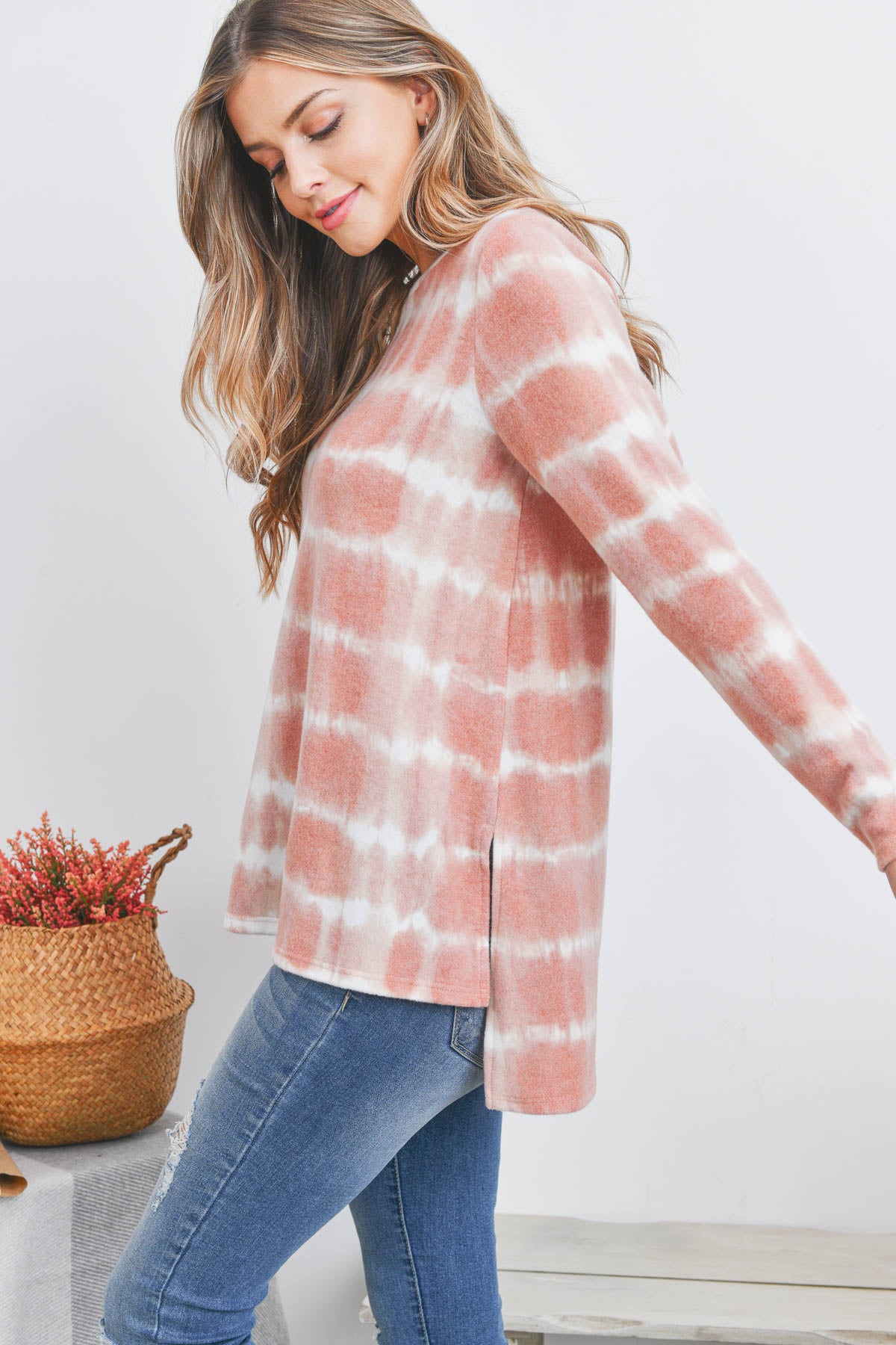 Long sleeve tie-dye open side rust top