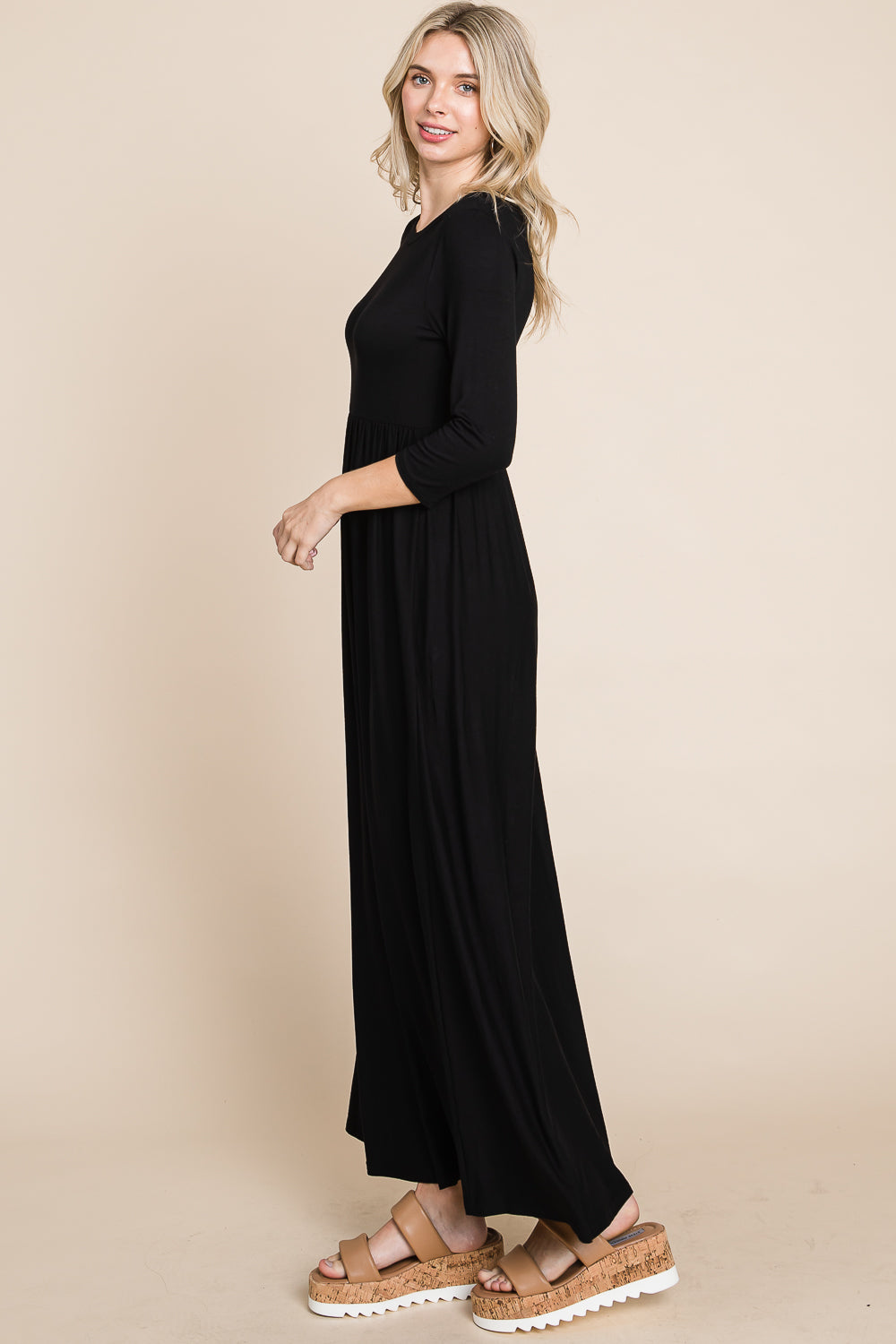 Scoop neck elastic waist maxi black dress