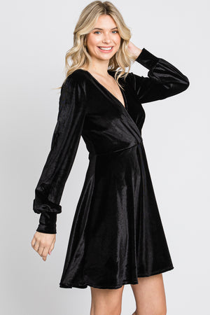 Long sleeve velvet surplus black dress