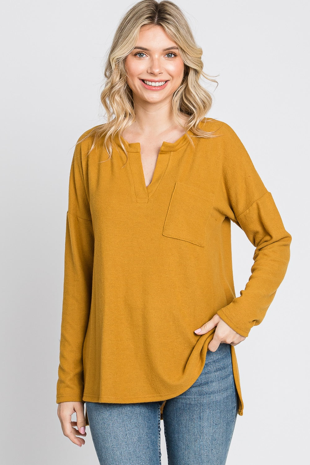 Long sleeve pocket hi low knit mustard top