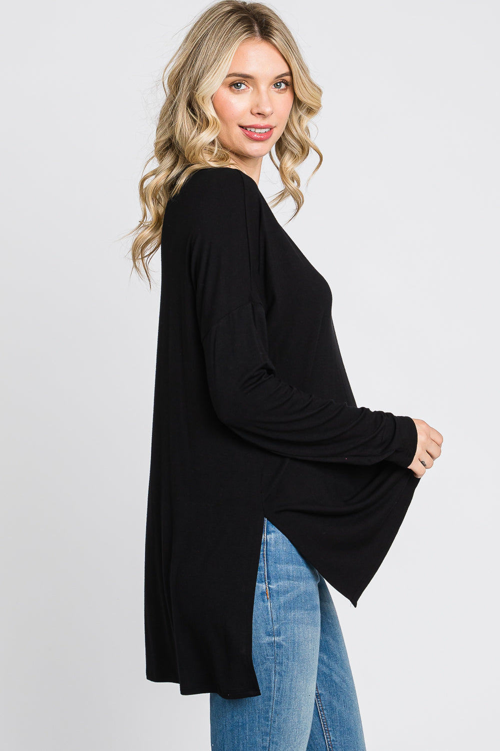 Long sleeve high low side slit jersey black top