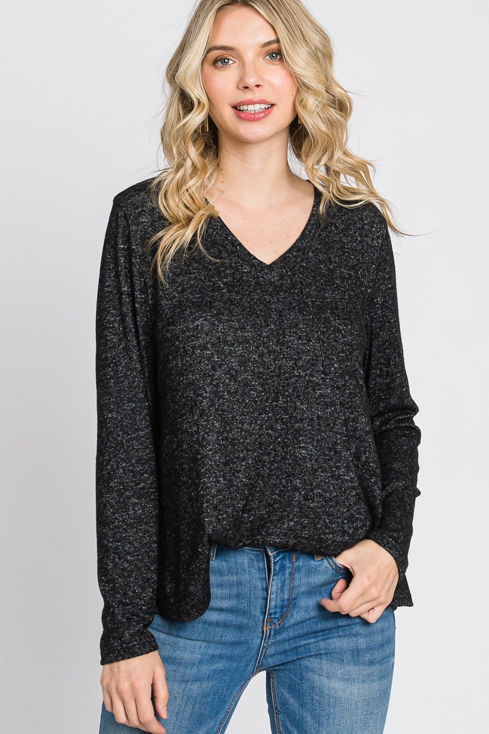 Long sleeve v neck pocket reserve stitch black top